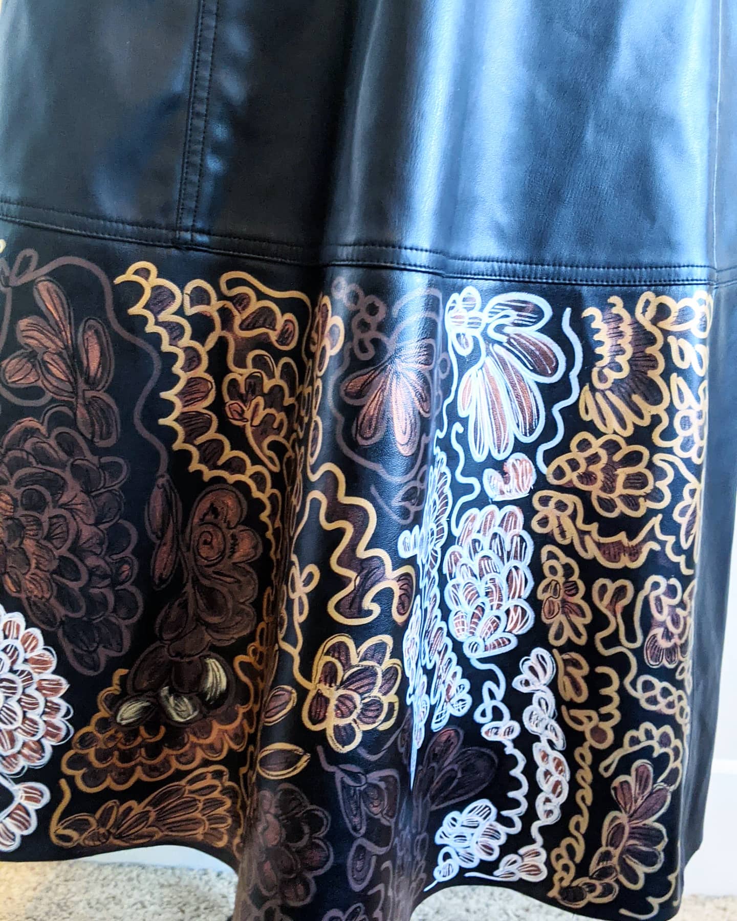 Abstract Lace - Midi Skirt