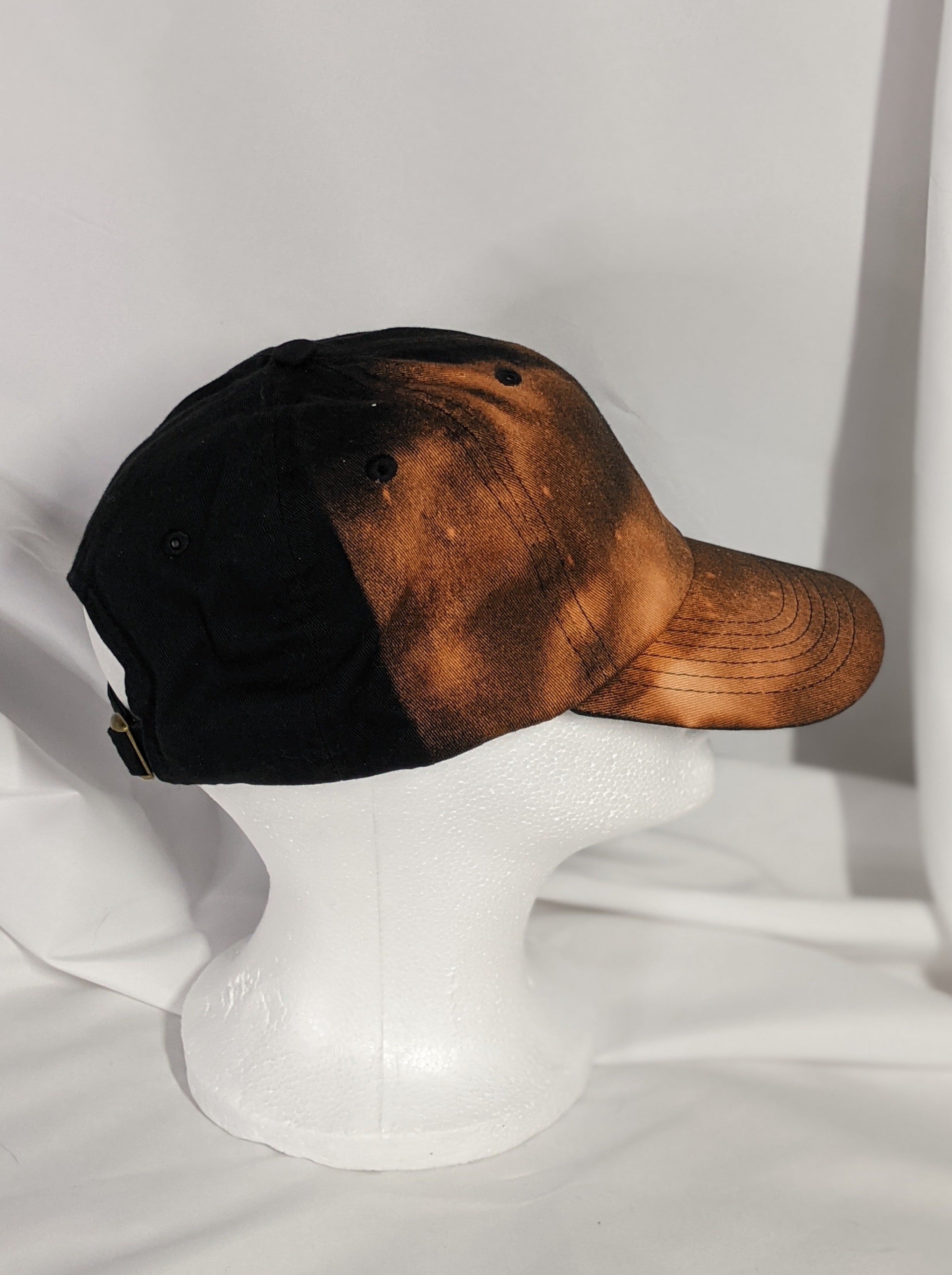 Add a splash of color to your wardrobe and your adventures. A fun nod to space, this abstract and tie-dye inspired updated take on the classic dad hat offers plenty of shade and loads of comfort no matter where you roam.