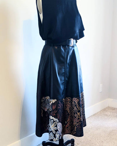 Abstract Lace - Midi Skirt